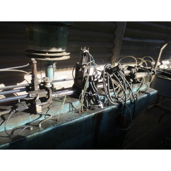 Dripper insertion machine