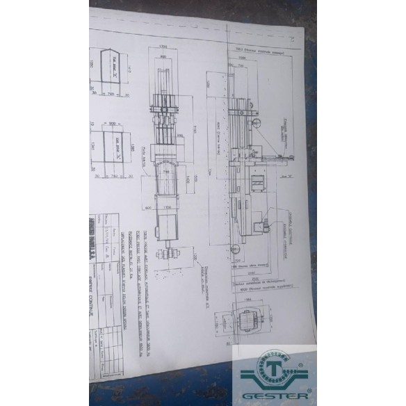 Automatic baling press