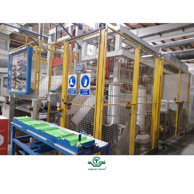 Thermoforming machine