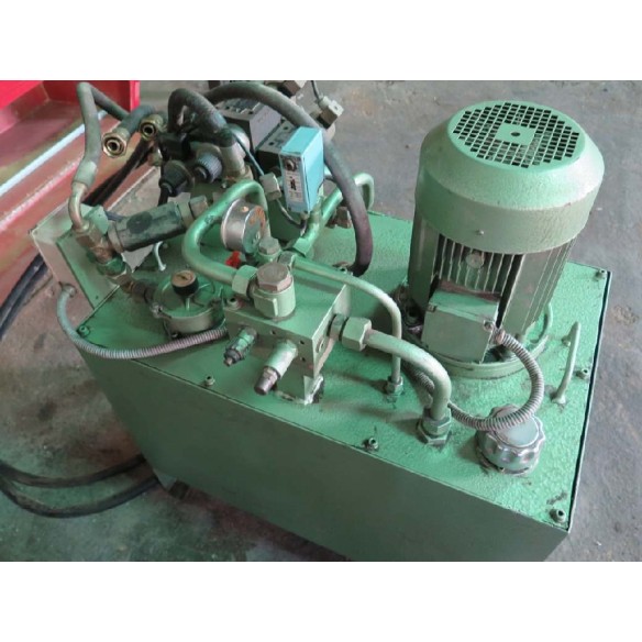 Hydraulic group