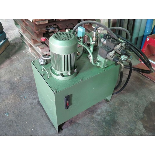 Hydraulic group