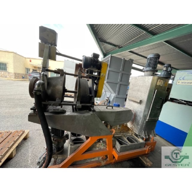 Water die-face cutter