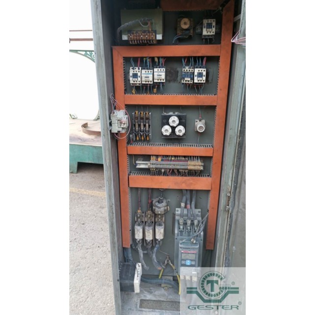 Armoire électrique avec démarreur électronique