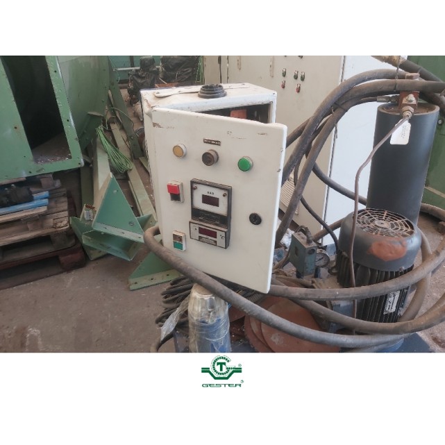 Hydraulic filter changer