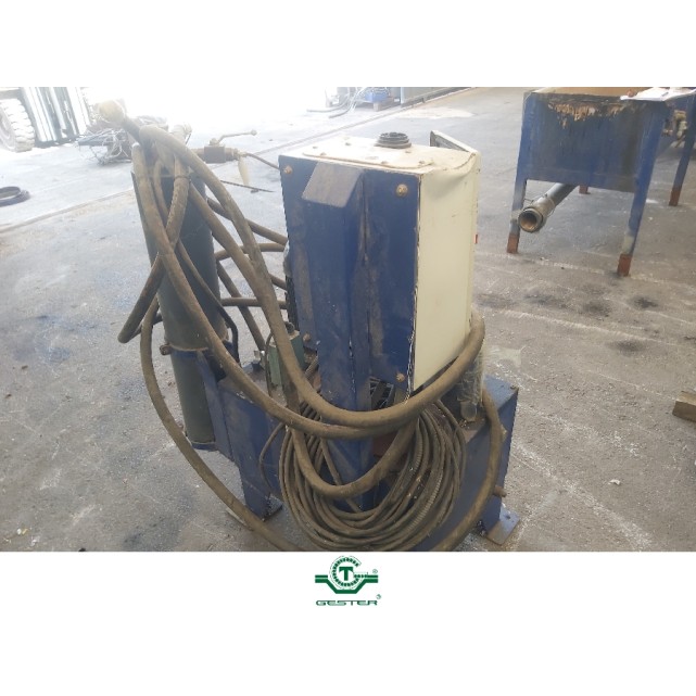 Hydraulic filter changer