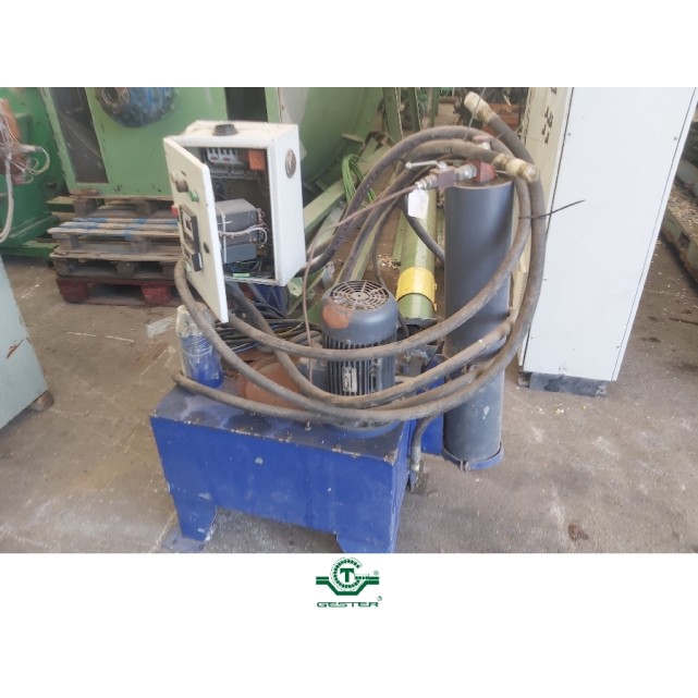 Hydraulic filter changer