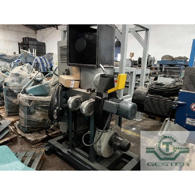 Laboratory extruder