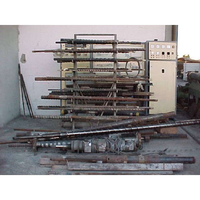 Barrel and screw for extruder