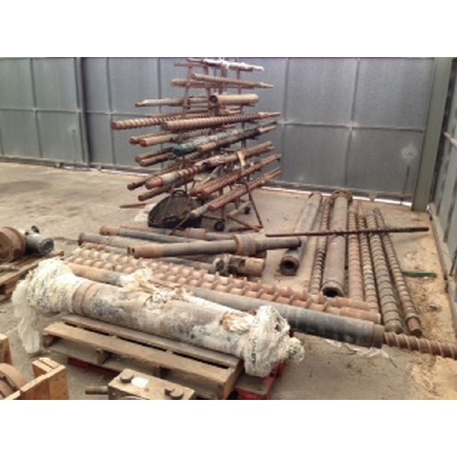 Barrel and screw for extruder