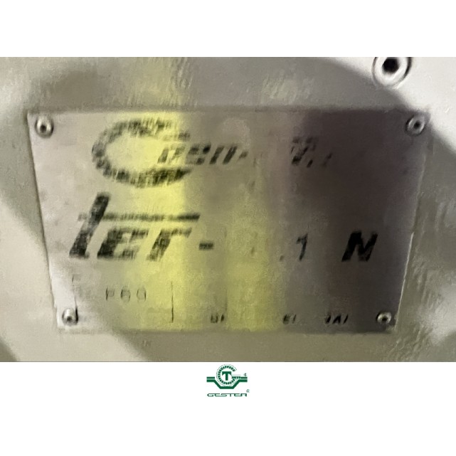 Bag manufacturing machine