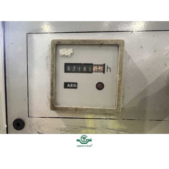Bag manufacturing machine