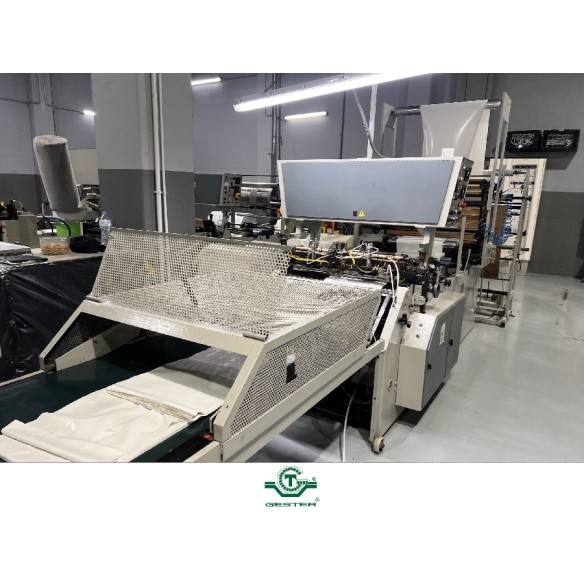 Bag manufacturing machine