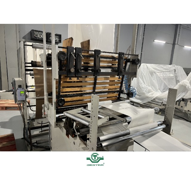 Bag manufacturing machine