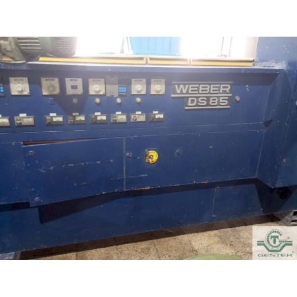 Twin-screw extruder