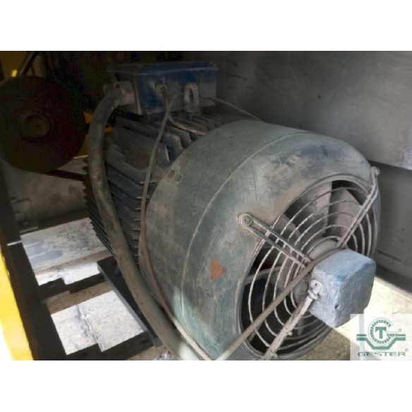 Twin-screw extruder