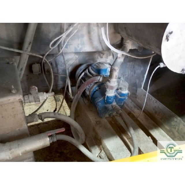 Twin-screw extruder