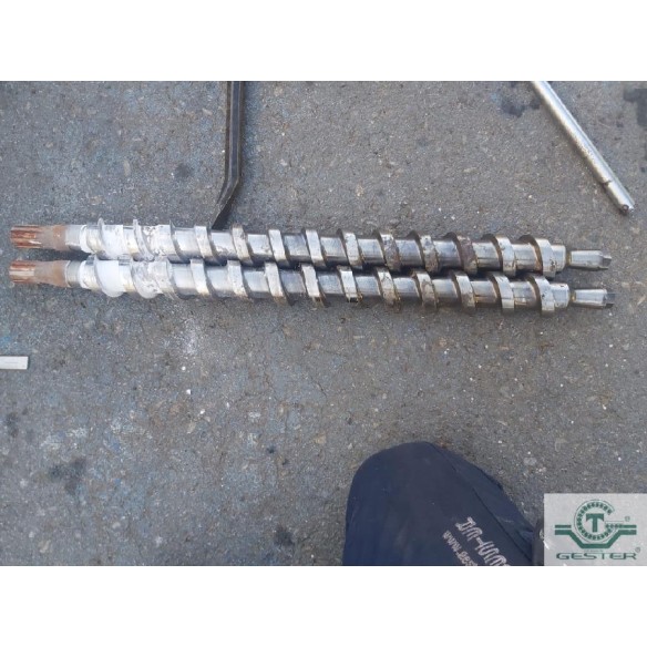 Twin-screw extruder