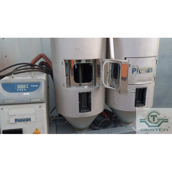 Two-hopper dehumidifier