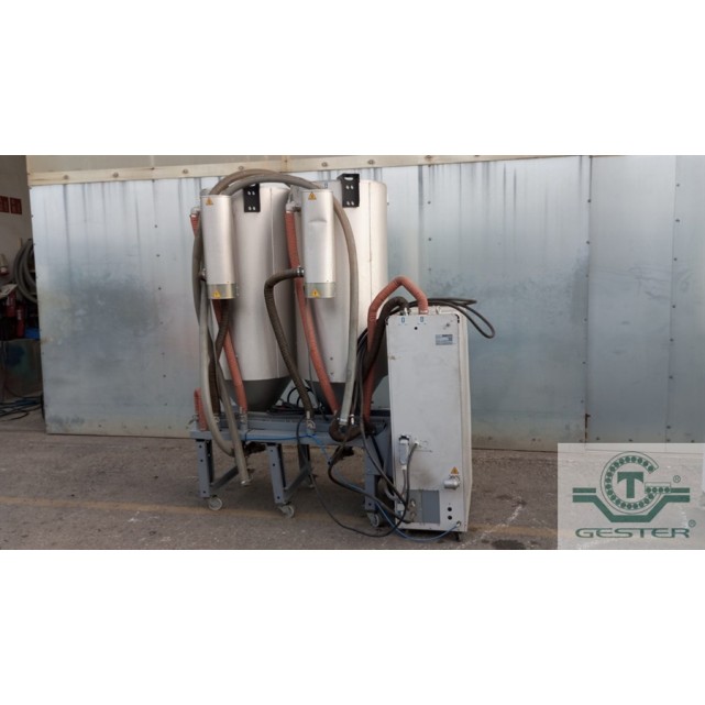 Two-hopper dehumidifier