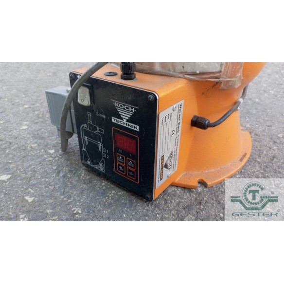 Pneumatic material loading receiver