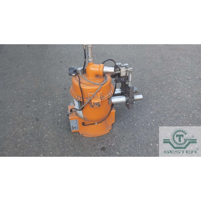 Pneumatic material loading receiver