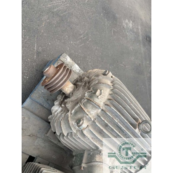 Foot-mounted motor