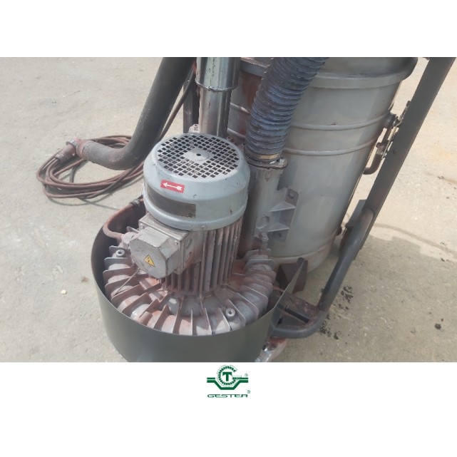 Aspirateur industriel