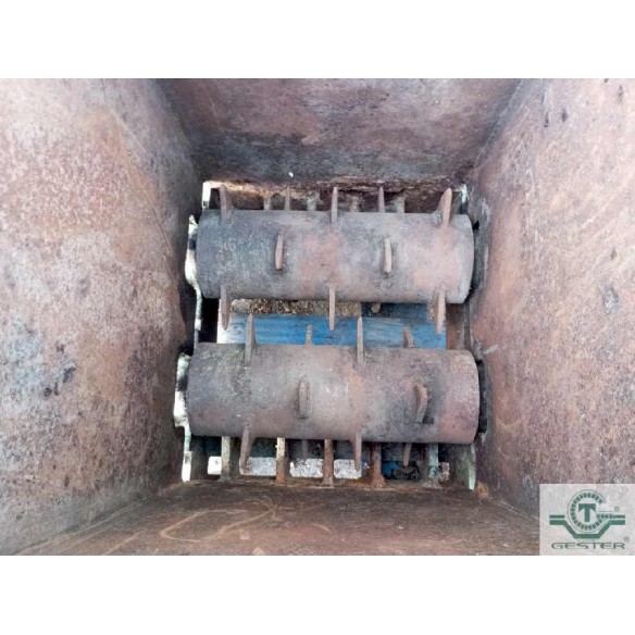 Perforateur de Bouteilles à 2 Axes