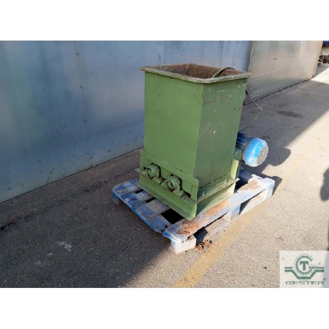 Perforateur de Bouteilles à 2 Axes