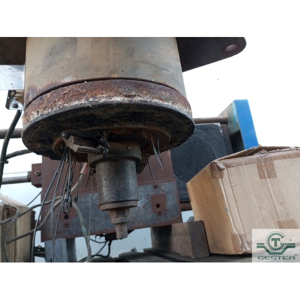 Hydraulic filter changer