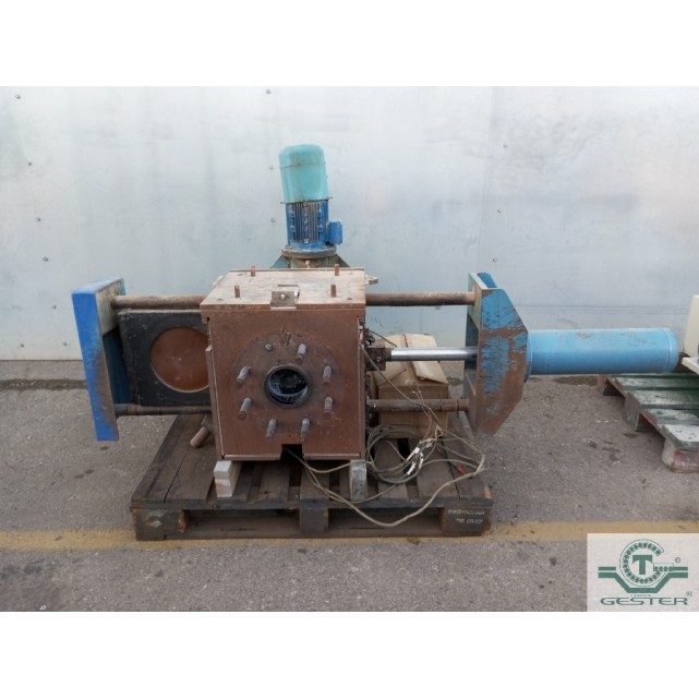 Hydraulic filter changer