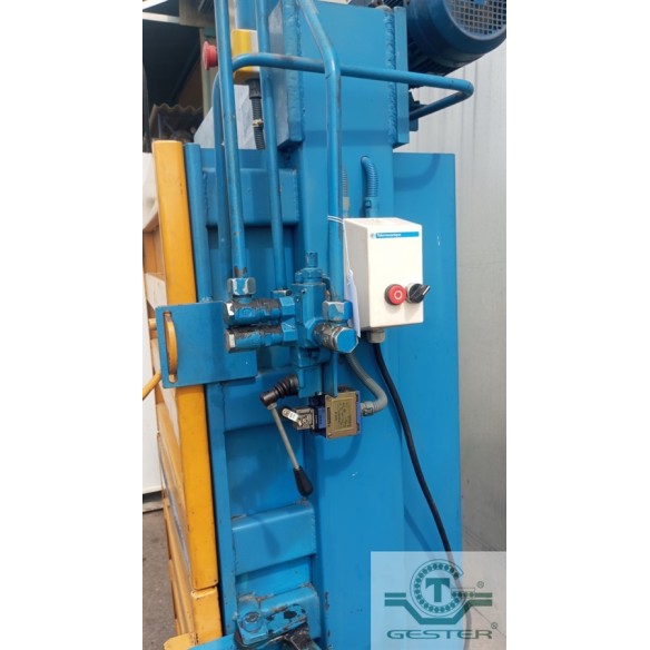 Vertical hydraulic Press