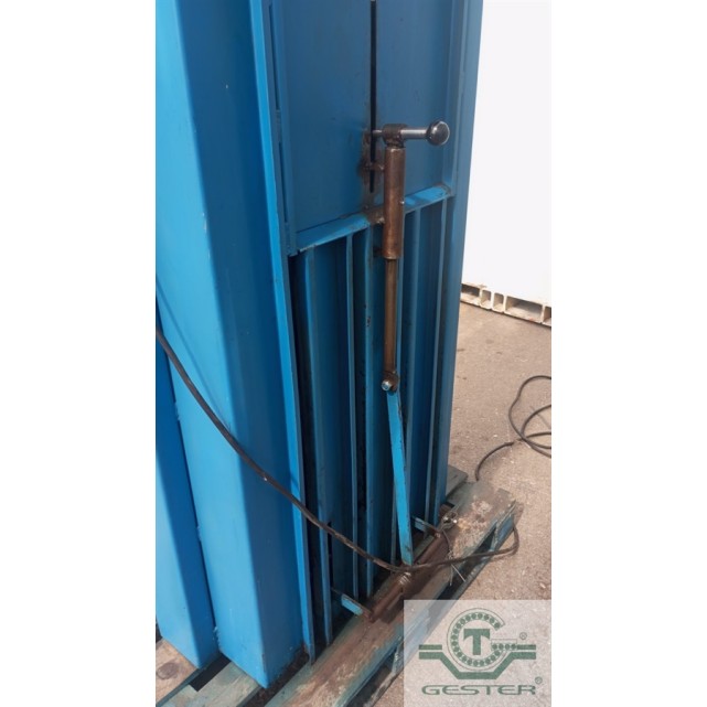 Vertical hydraulic Press