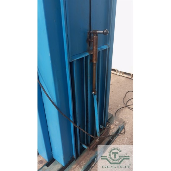 Vertical hydraulic Press