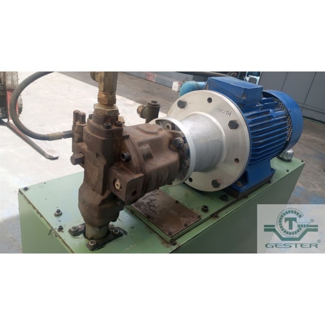 Hydraulic group