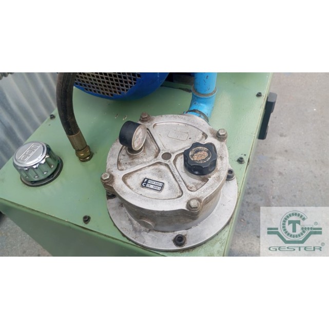Hydraulic group