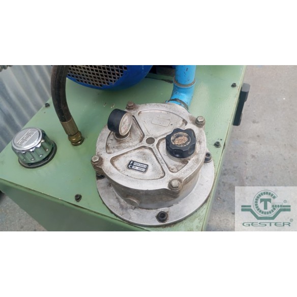 Hydraulic group
