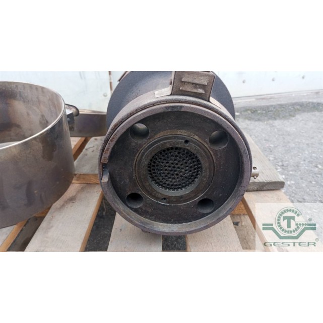 Tête pour fabrication de tuyaux en PE