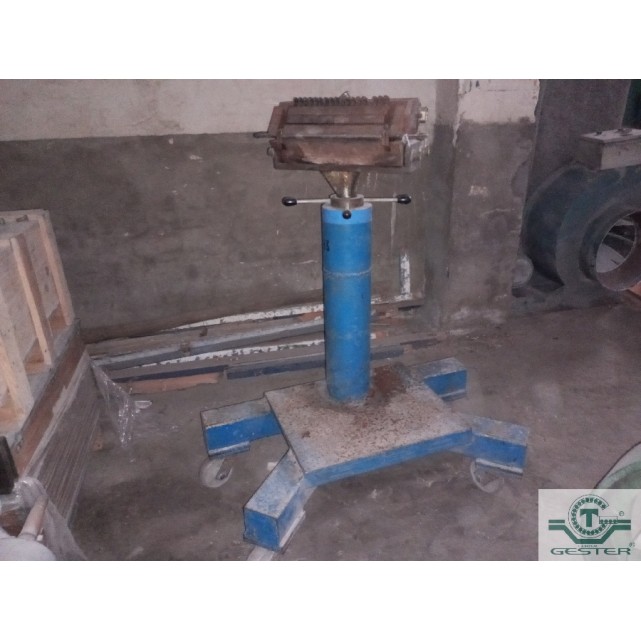 Sheet extrusion head