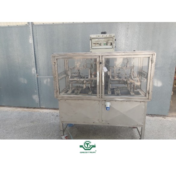 Machine de poinçonnage pour tube d’irrigation goutte à goutte