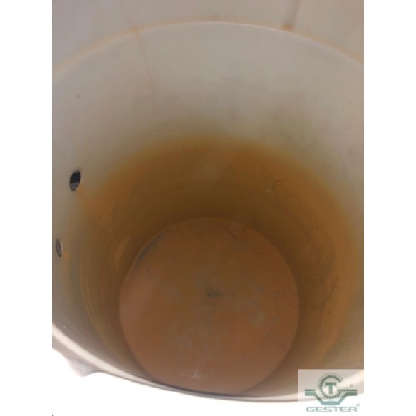 Plastic tank