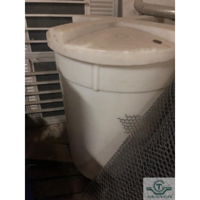 Plastic tank