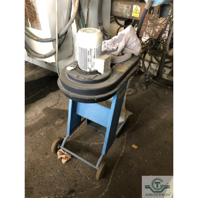 Aspirateur centrifuge pour la collecte de...