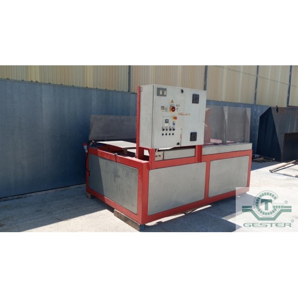 Profile cutting saw