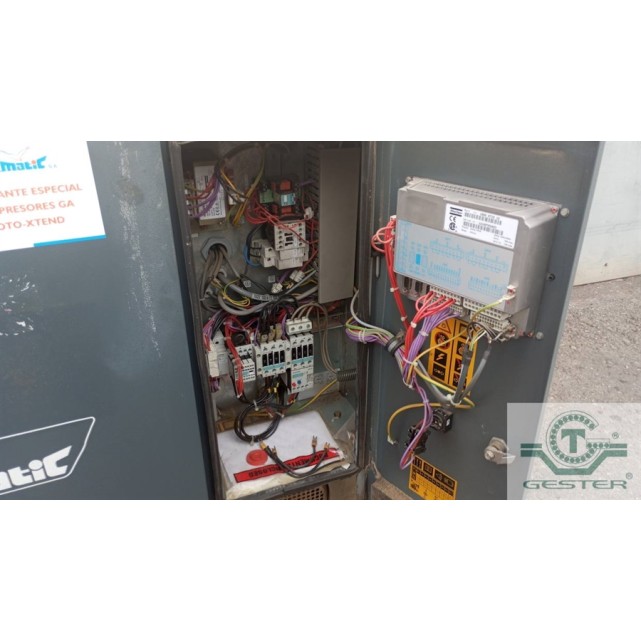 Screw air compressor