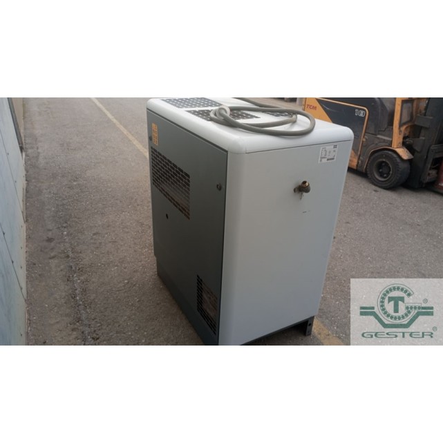 Screw air compressor