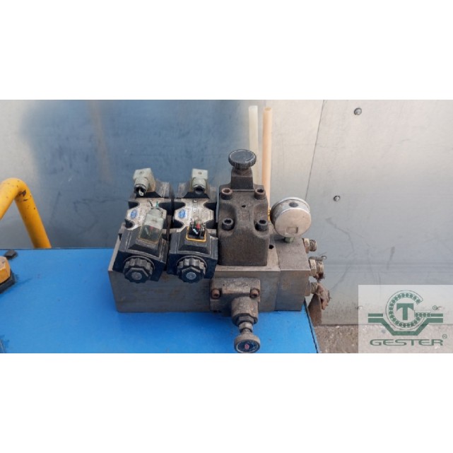 Hydraulic group