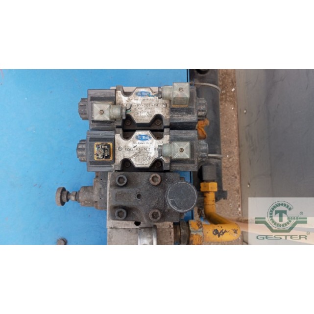 Hydraulic group