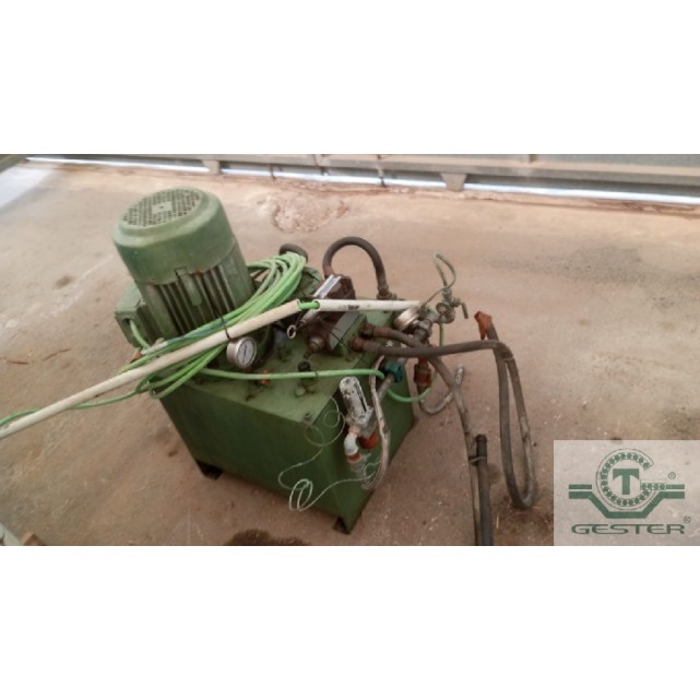 Mixing buffer silo