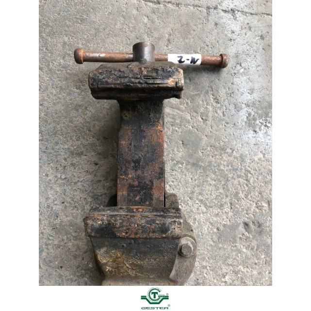 Workshop bench vise